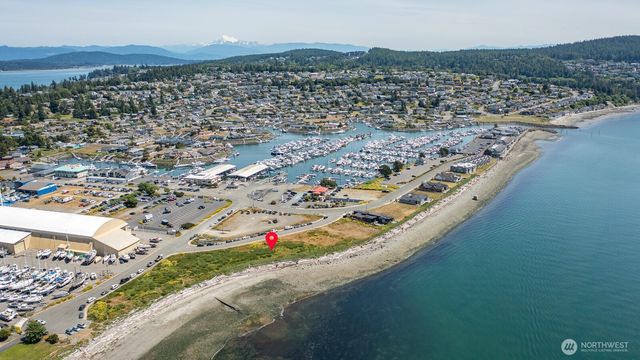 5909 Flounder Bay Lane, Anacortes, WA 98221