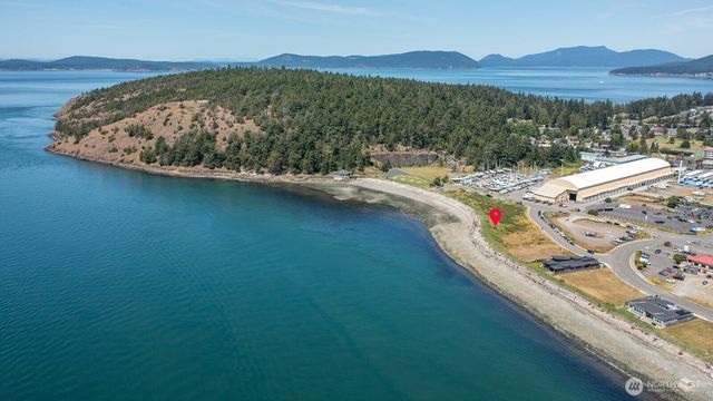 5909 Flounder Bay Lane, Anacortes, WA 98221