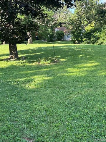 11630 Helenoak Drive, Florissant, MO 63033