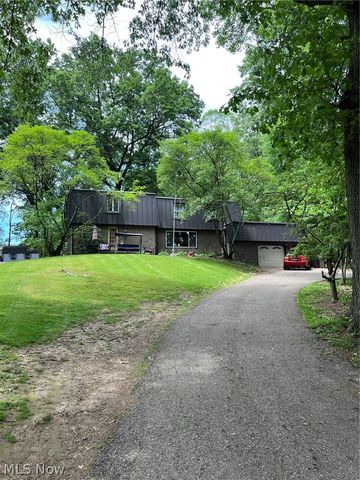 1009 Genoa Avenue NW, Massillon, OH 44646