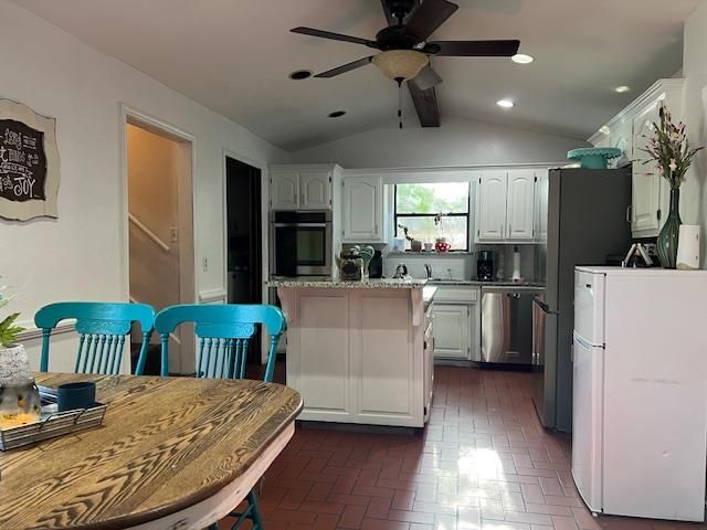2301 Woodford Way, Edmond, OK 73034