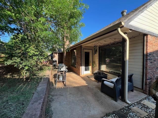 2301 Woodford Way, Edmond, OK 73034