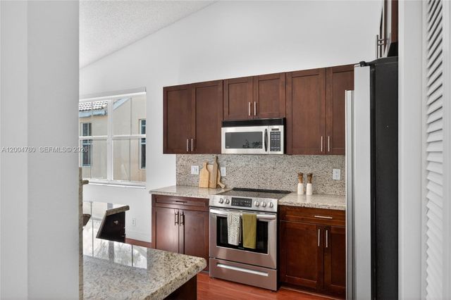 875 Savannah Falls Dr ., Weston, FL 33327