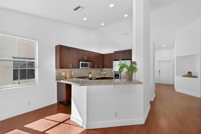 875 Savannah Falls Dr ., Weston, FL 33327