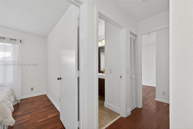 875 Savannah Falls Dr ., Weston, FL 33327