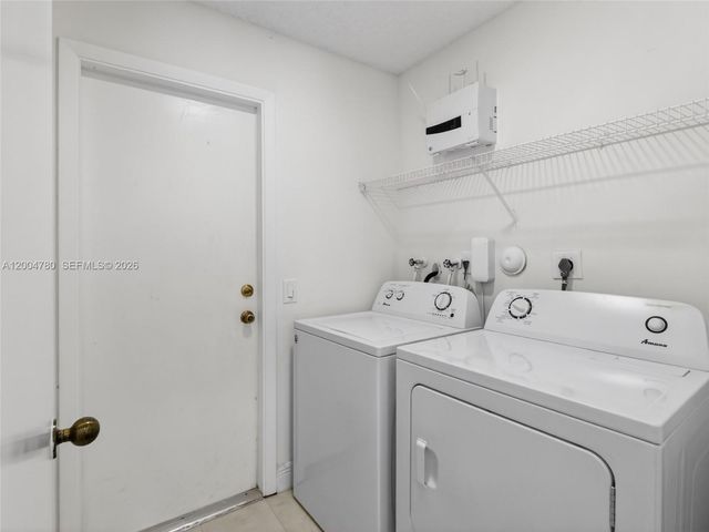 875 Savannah Falls Dr ., Weston, FL 33327