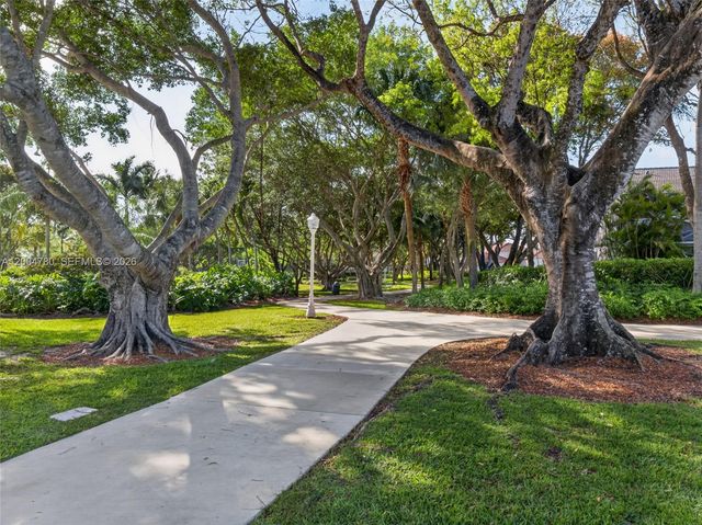 875 Savannah Falls Dr ., Weston, FL 33327