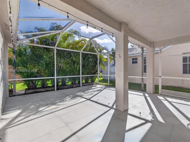 875 Savannah Falls Dr ., Weston, FL 33327