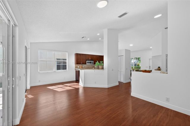 875 Savannah Falls Dr ., Weston, FL 33327