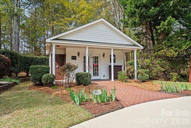 299 Fairway Lane, Pageland, SC 29728