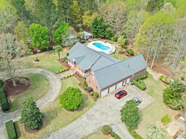 299 Fairway Lane, Pageland, SC 29728