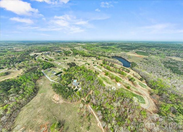 299 Fairway Lane, Pageland, SC 29728