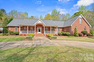 299 Fairway Lane, Pageland, SC 29728