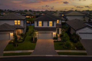5752 SILVERSIDE PINE COURT, Lakewood Ranch, FL 34211
