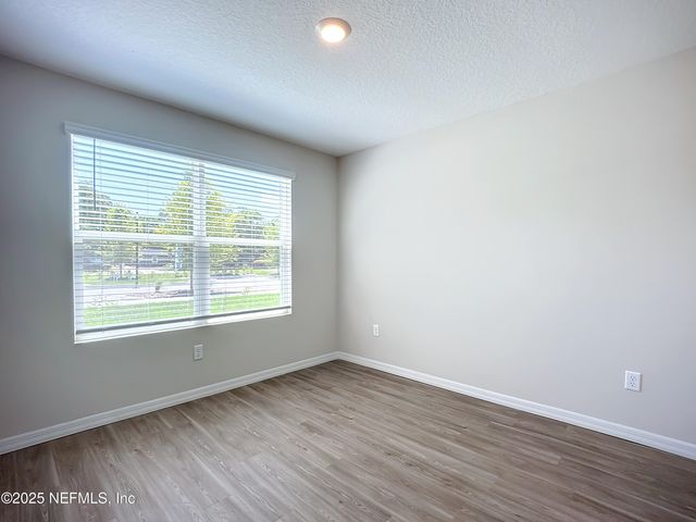 9572 HOOD Road, Jacksonville, FL 32257