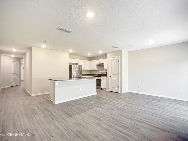 9572 HOOD Road, Jacksonville, FL 32257