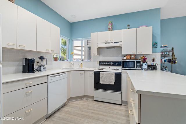 18 Magnolia Drive S, Ormond Beach, FL 32174