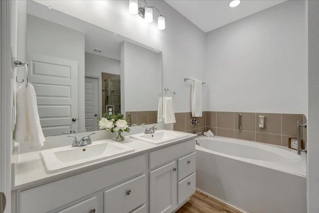 112 Wedgewood Trace Lane, La Porte, TX 77571