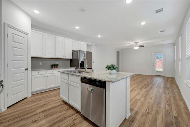 112 Wedgewood Trace Lane, La Porte, TX 77571