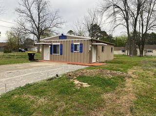 513 SW 3rd, England, AR 72046