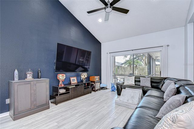 2020 ELK SPRING DRIVE, Brandon, FL 33511