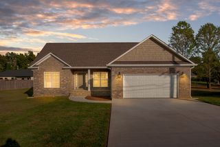 415 Bumpas Rd, Lawrenceburg, TN 38464