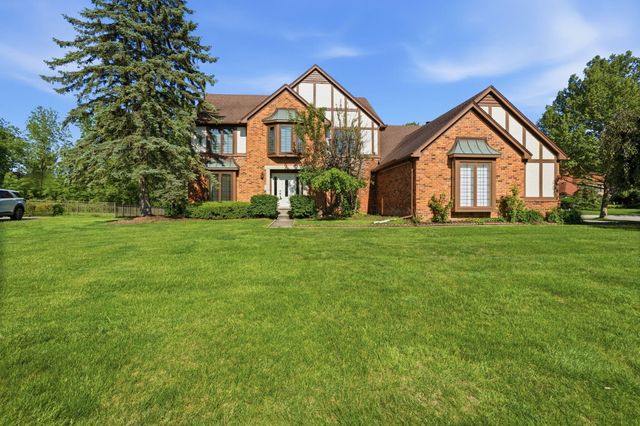 1176 Bradbury Drive, Troy, MI 48098