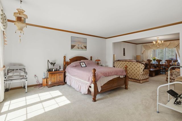 1176 Bradbury Drive, Troy, MI 48098