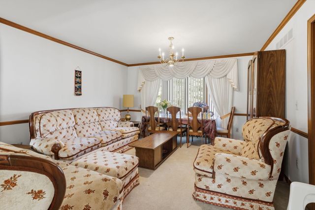 1176 Bradbury Drive, Troy, MI 48098