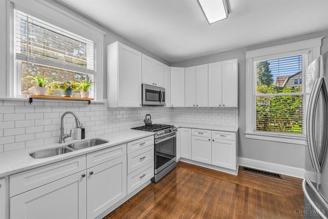 1927 Hopkins Avenue, Cincinnati, OH 45212
