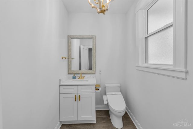 1927 Hopkins Avenue, Cincinnati, OH 45212