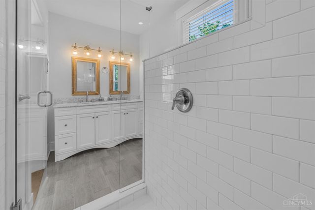 1927 Hopkins Avenue, Cincinnati, OH 45212