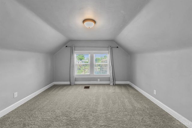 1927 Hopkins Avenue, Cincinnati, OH 45212