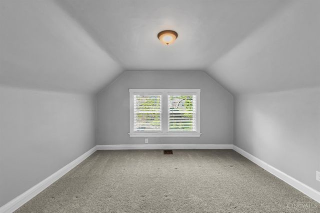 1927 Hopkins Avenue, Cincinnati, OH 45212