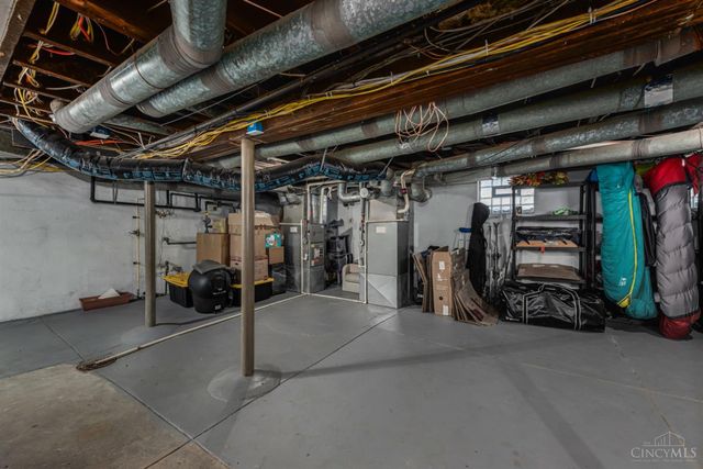 1927 Hopkins Avenue, Cincinnati, OH 45212