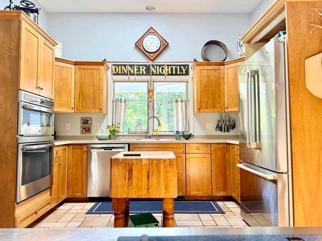 155 Damon Rd, Brewster, MA 02631