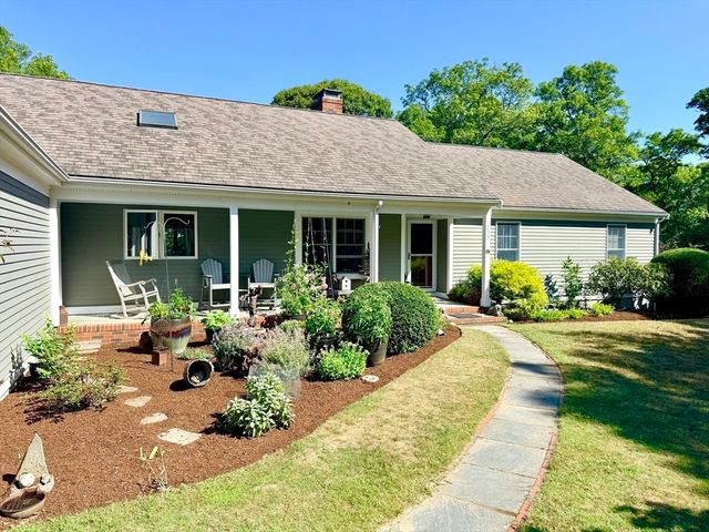 155 Damon Rd, Brewster, MA 02631