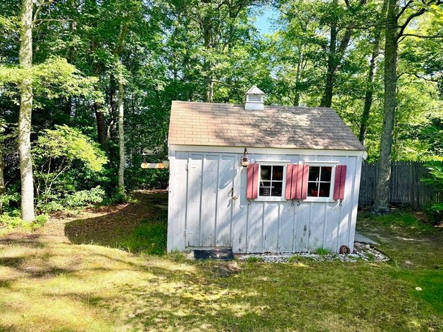 155 Damon Rd, Brewster, MA 02631