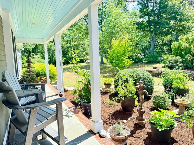 155 Damon Rd, Brewster, MA 02631