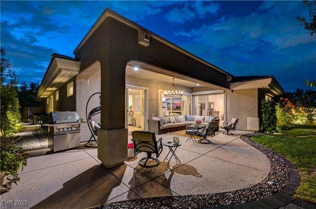 105 Fountainhead Circle, Henderson, NV 89052