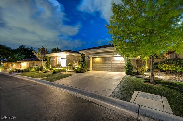 105 Fountainhead Circle, Henderson, NV 89052