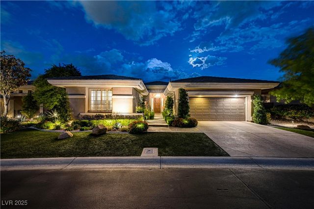 105 Fountainhead Circle, Henderson, NV 89052