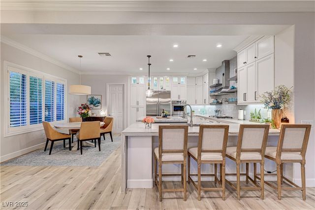 105 Fountainhead Circle, Henderson, NV 89052