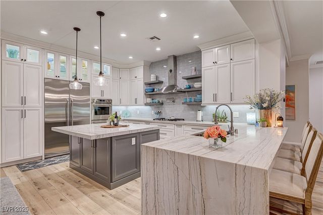 105 Fountainhead Circle, Henderson, NV 89052