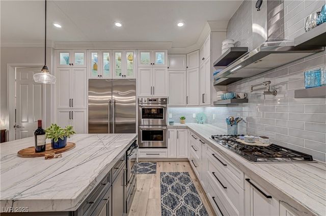 105 Fountainhead Circle, Henderson, NV 89052