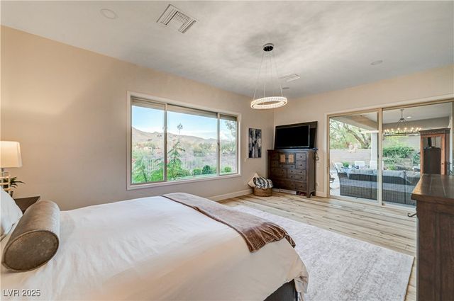 105 Fountainhead Circle, Henderson, NV 89052