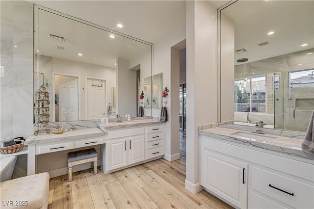 105 Fountainhead Circle, Henderson, NV 89052