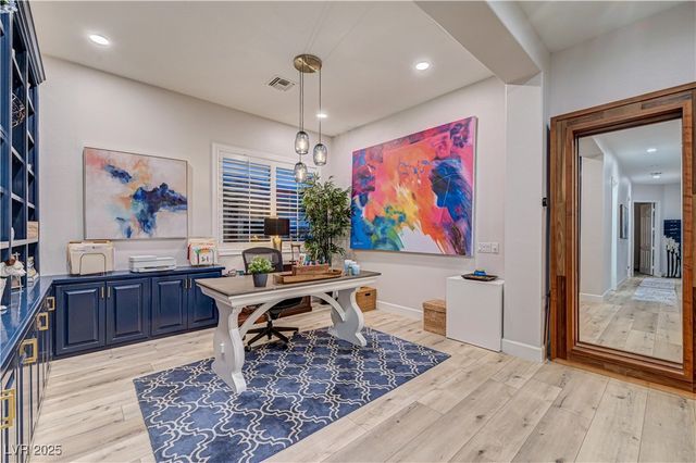 105 Fountainhead Circle, Henderson, NV 89052