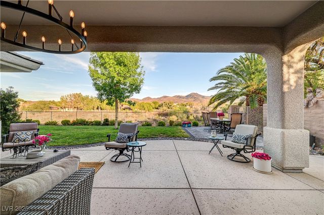 105 Fountainhead Circle, Henderson, NV 89052