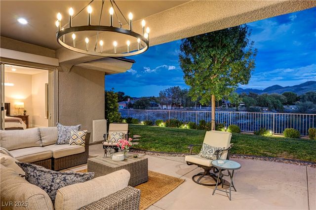 105 Fountainhead Circle, Henderson, NV 89052